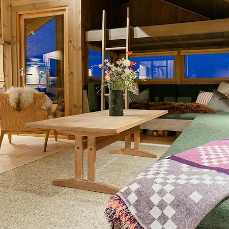 Design Cabin With Panoramic Views Near Sjusjoen